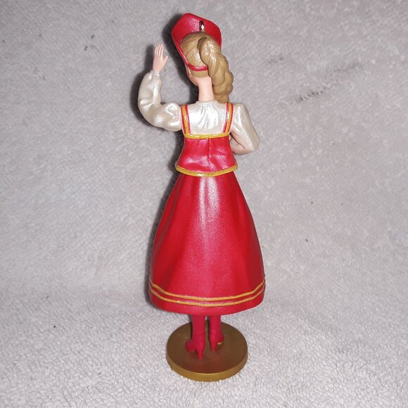 Hallmark Russian Barbie, Dolls of the World, 1997 - Picture 3 of 5